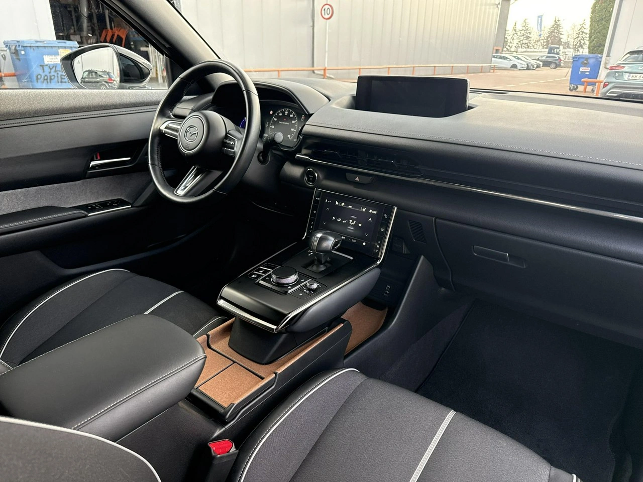 Mazda MX-30 - Zdjęcie 17