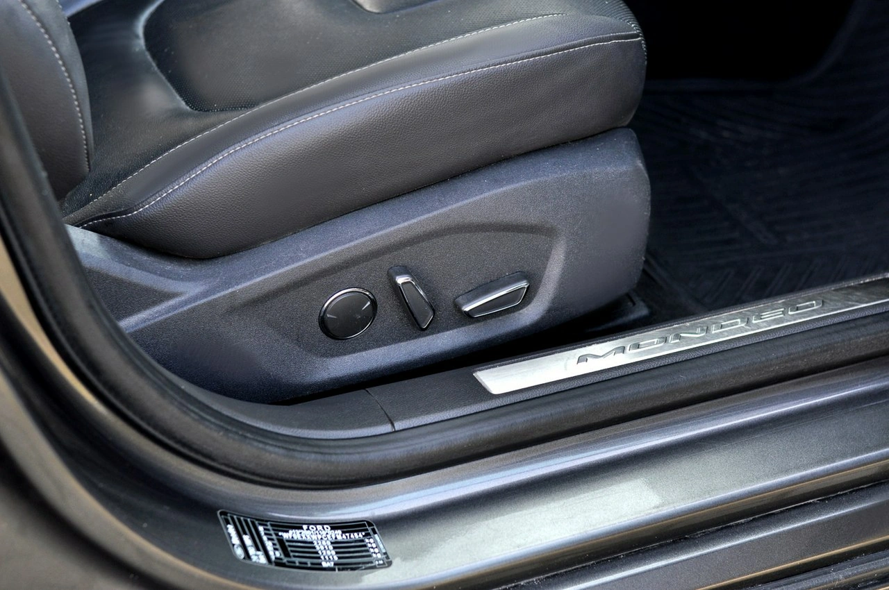 Ford Mondeo - Zdjęcie 11