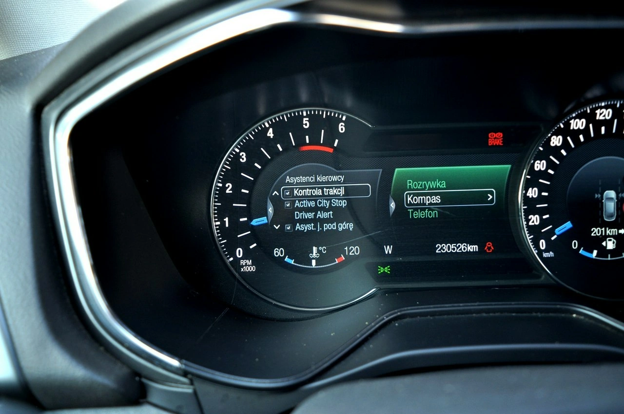 Ford Mondeo - Zdjęcie 30