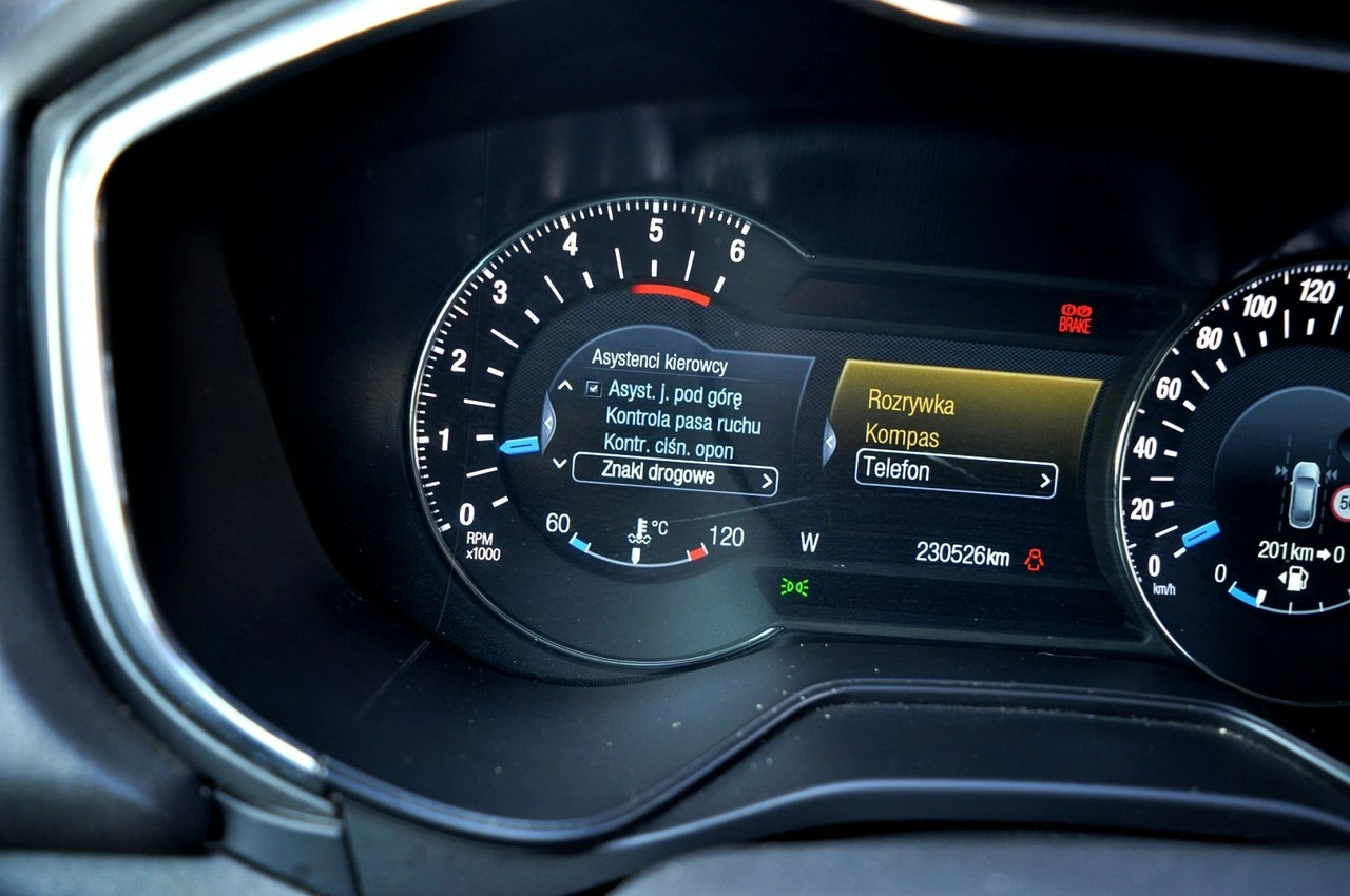 Ford Mondeo - Zdjęcie 32