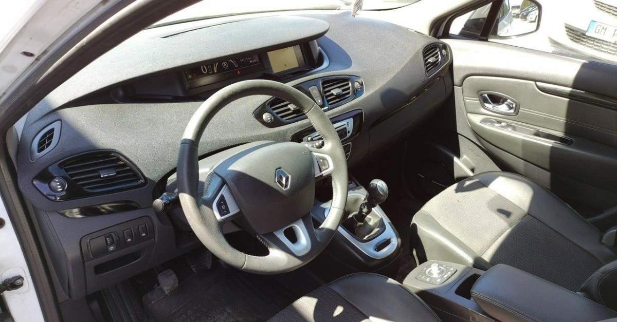 Renault Grand Scenic - Zdjęcie 33