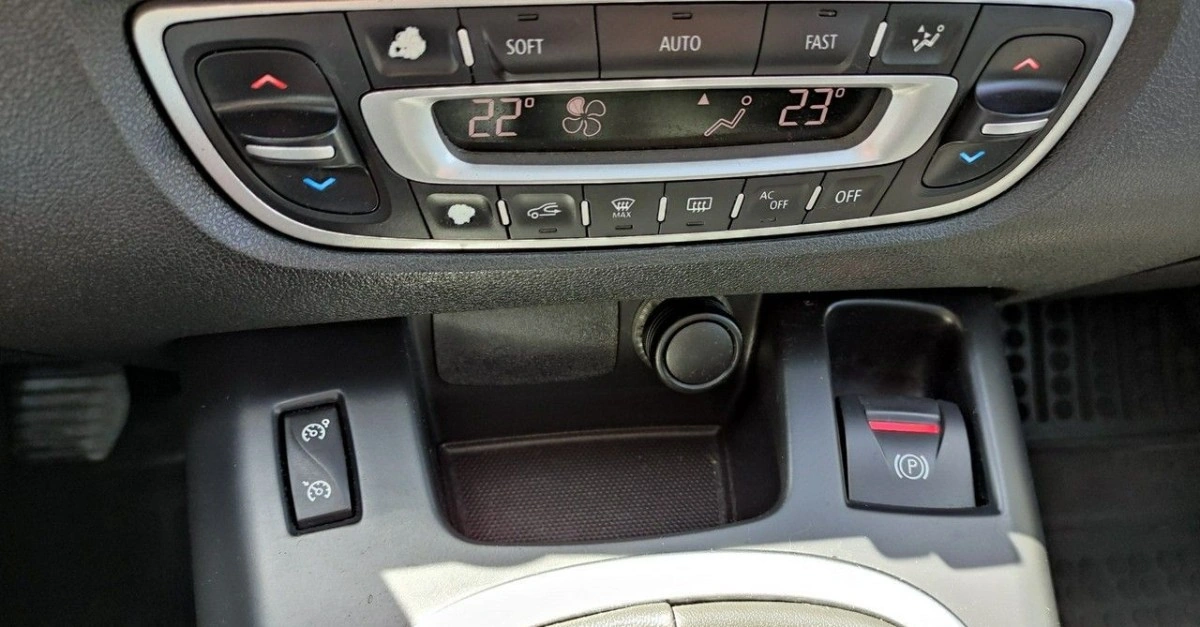 Renault Grand Scenic - Zdjęcie 39