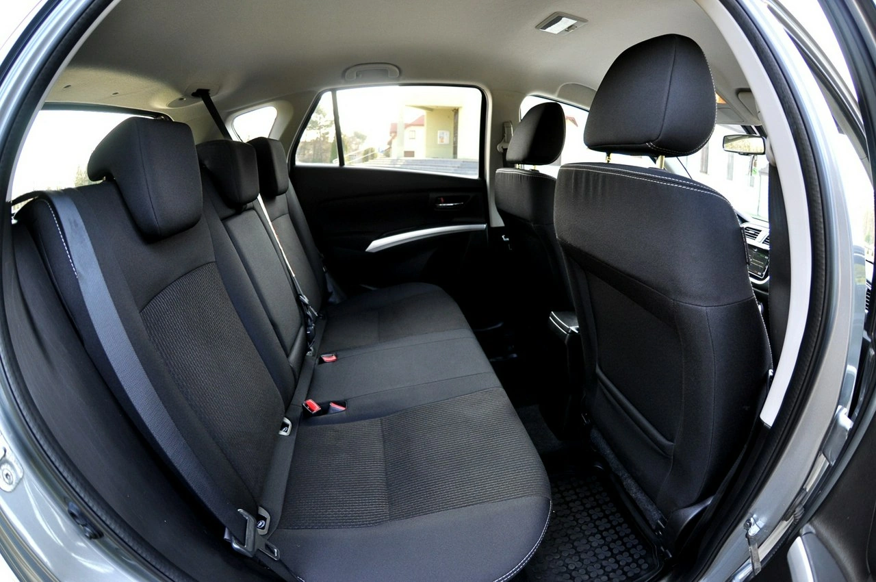 Suzuki SX4 S-Cross - Zdjęcie 9