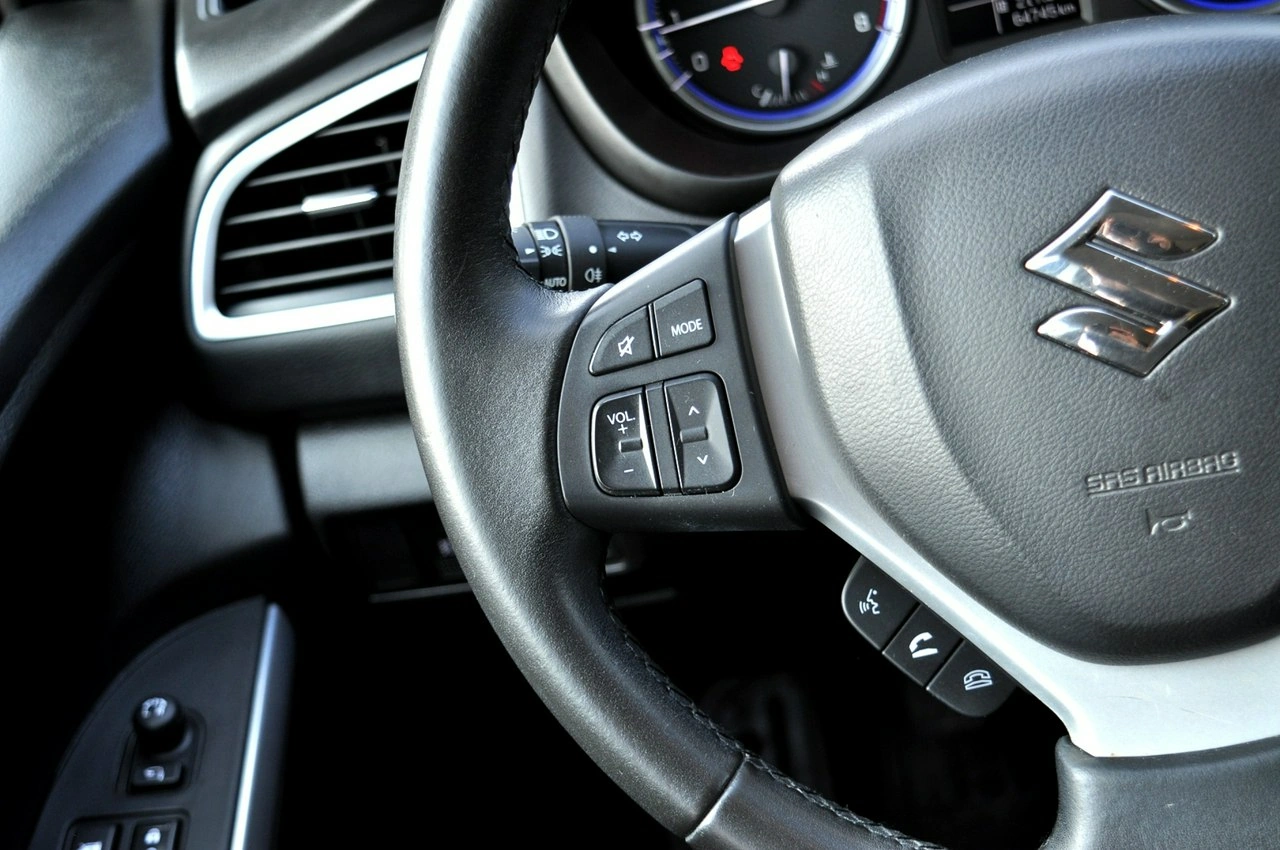 Suzuki SX4 S-Cross - Zdjęcie 17