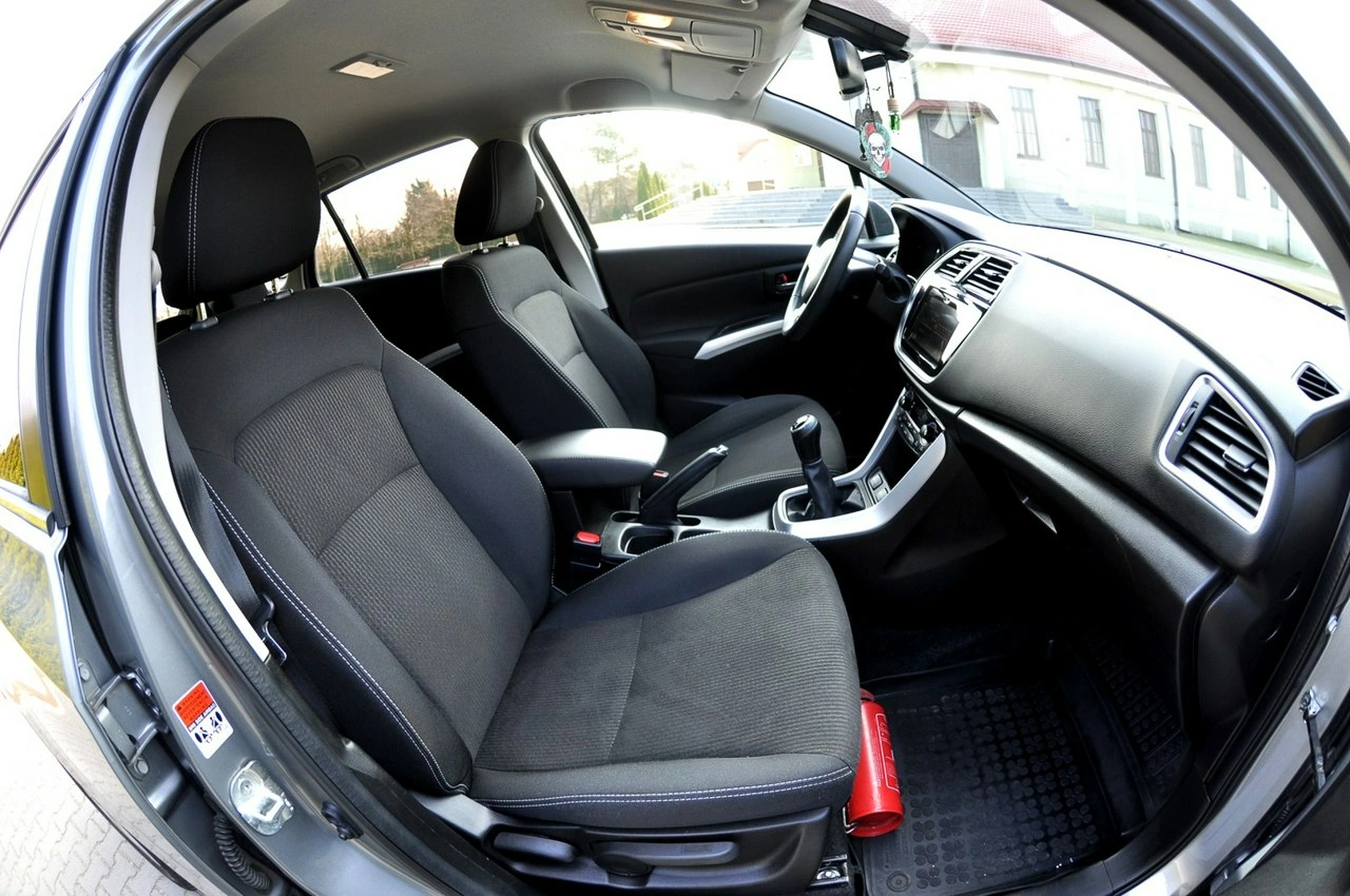 Suzuki SX4 S-Cross - Zdjęcie 7