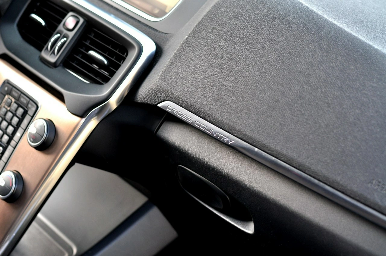 Volvo V40 Cross Country - Zdjęcie 14