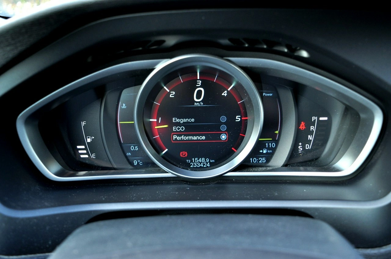 Volvo V40 Cross Country - Zdjęcie 18