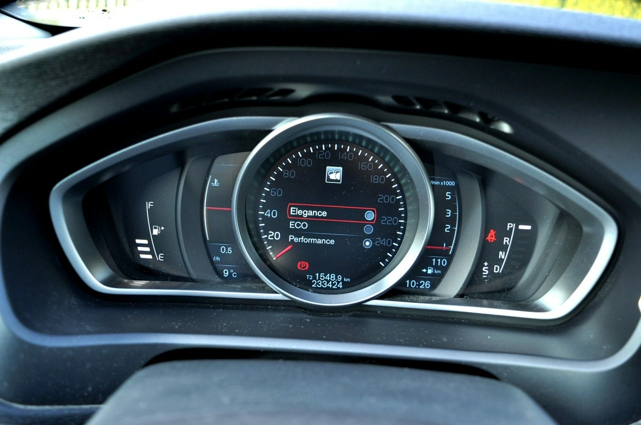 Volvo V40 Cross Country - Zdjęcie 20