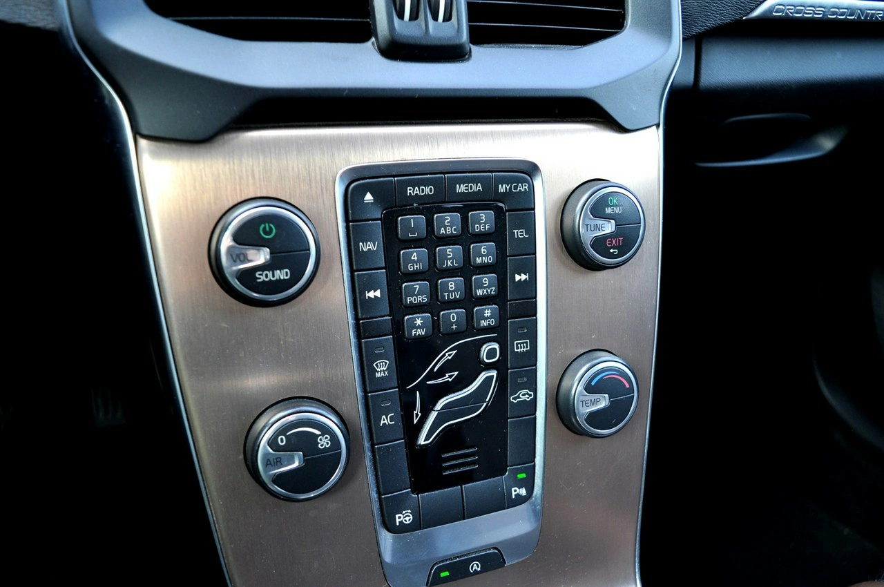 Volvo V40 Cross Country - Zdjęcie 15