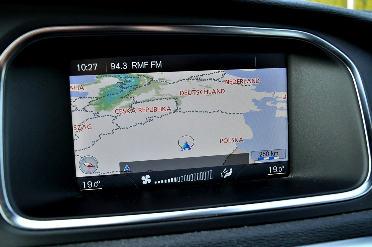 Volvo V40 Cross Country - Zdjęcie 23