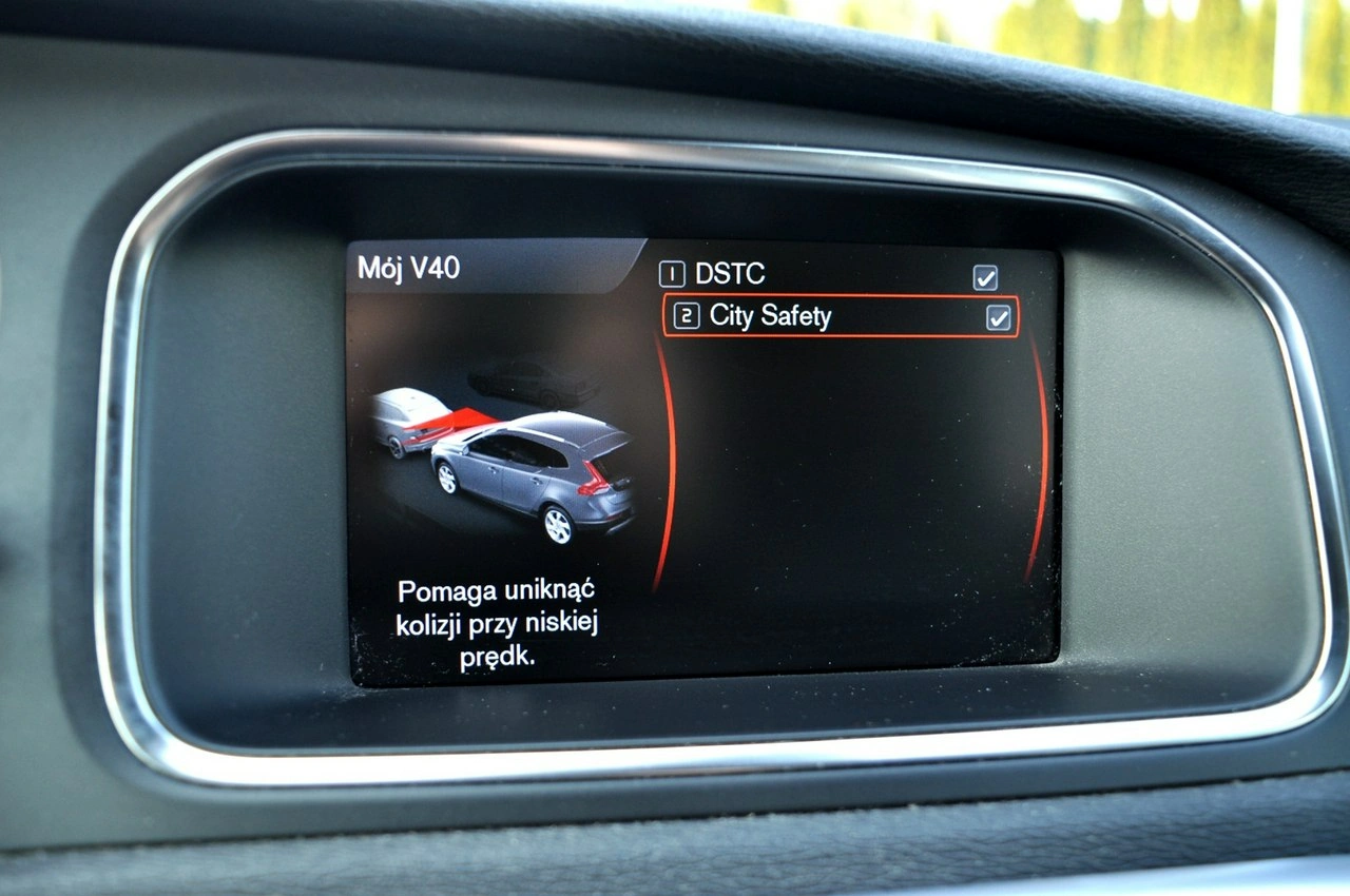 Volvo V40 Cross Country - Zdjęcie 26