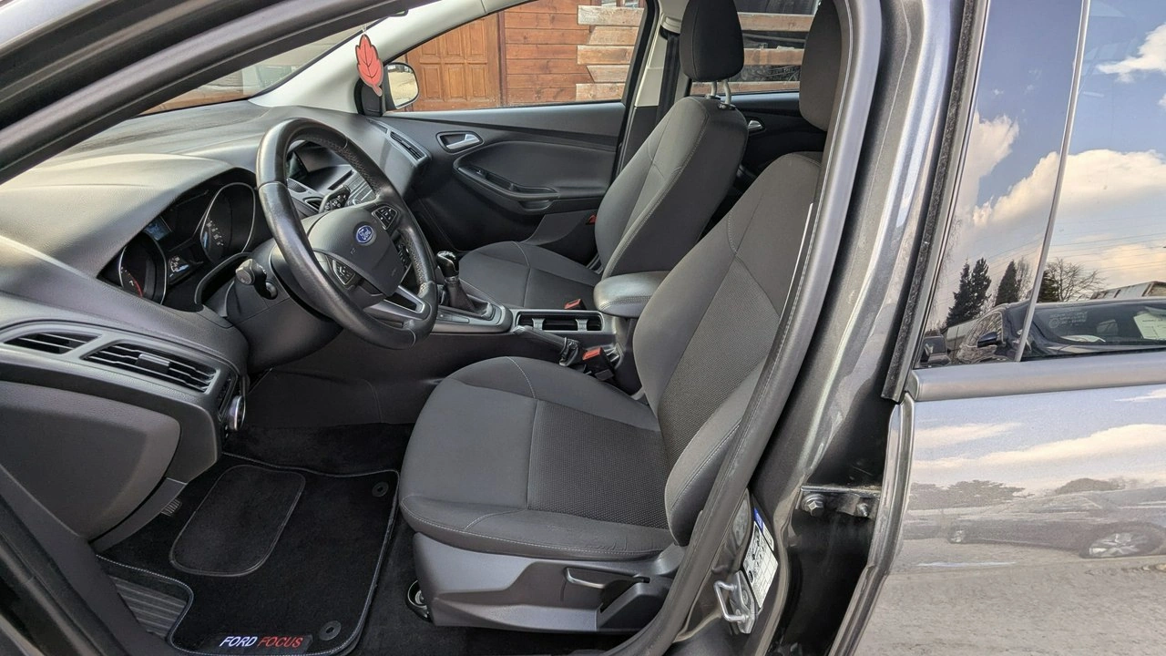 Ford Focus - Zdjęcie 11