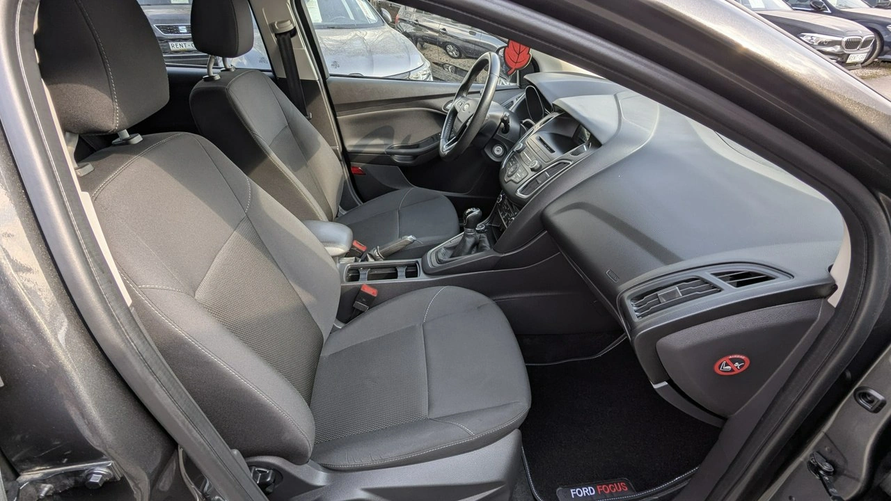 Ford Focus - Zdjęcie 16