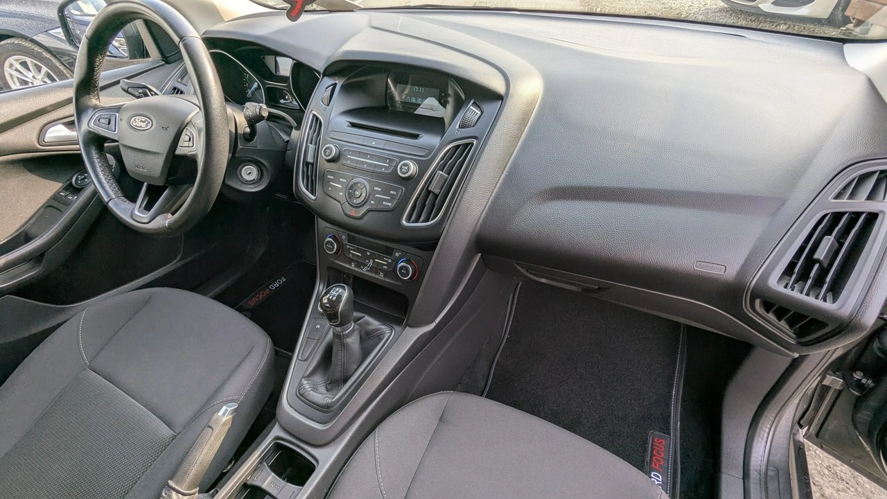 Ford Focus - Zdjęcie 17