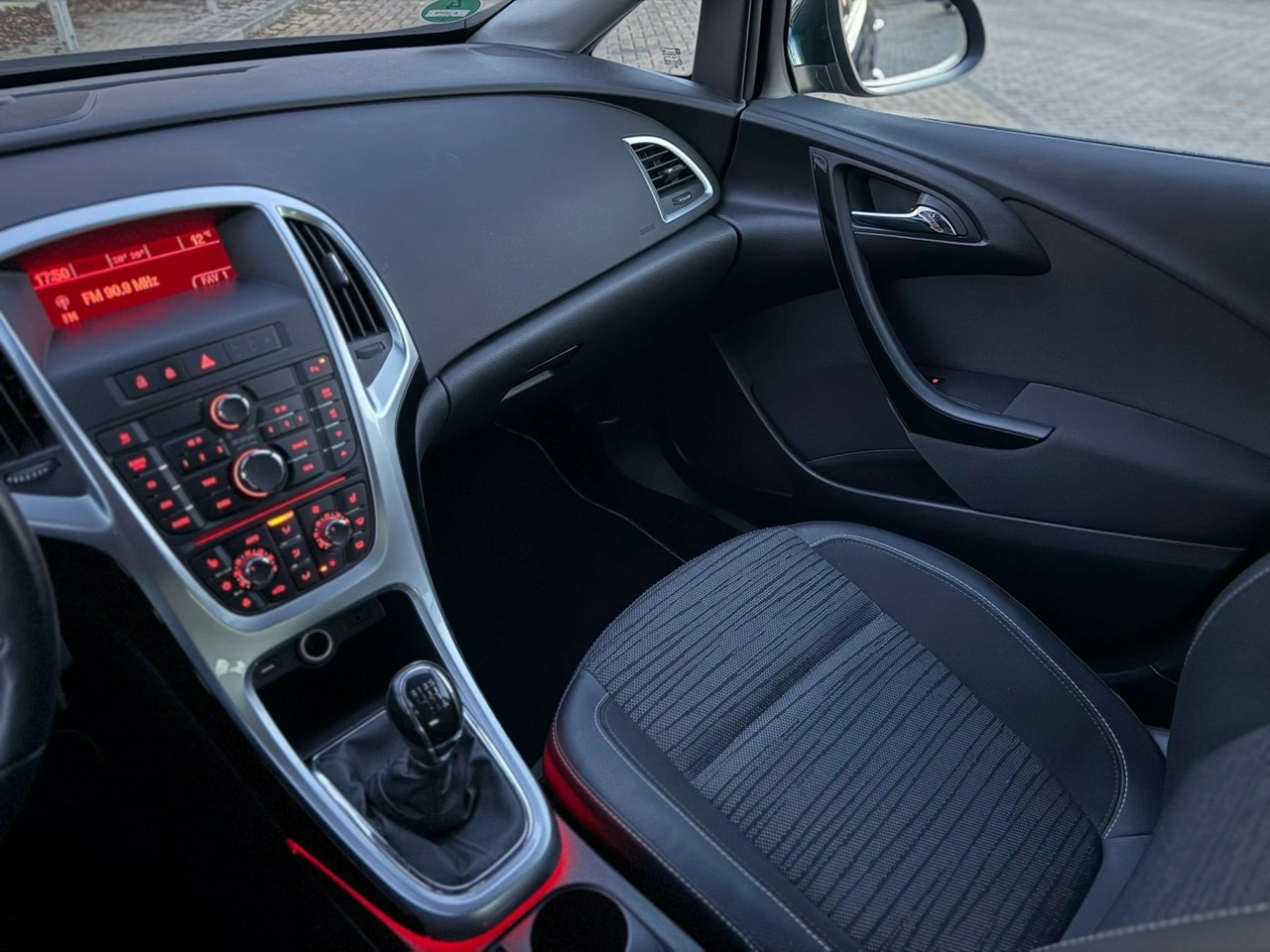 Opel Astra - Zdjęcie 17