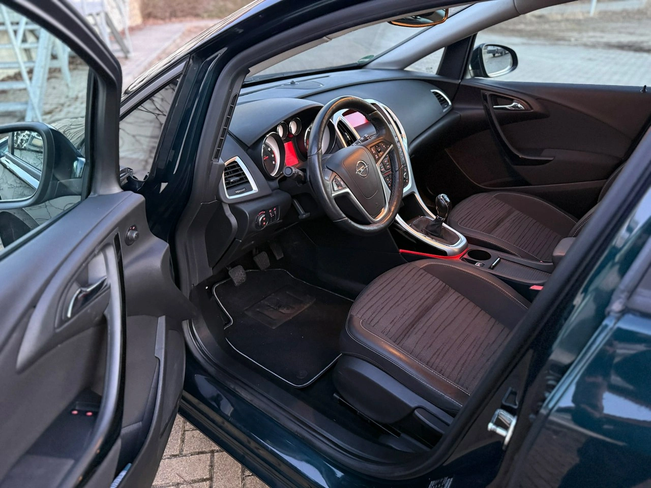 Opel Astra - Zdjęcie 4