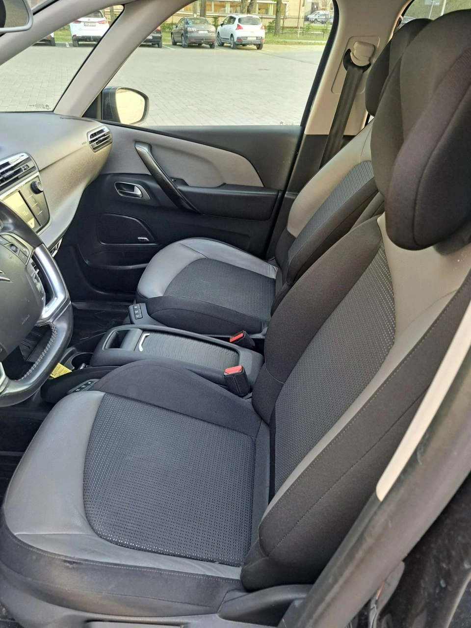 Citroën C4 Grand Picasso - Zdjęcie 19