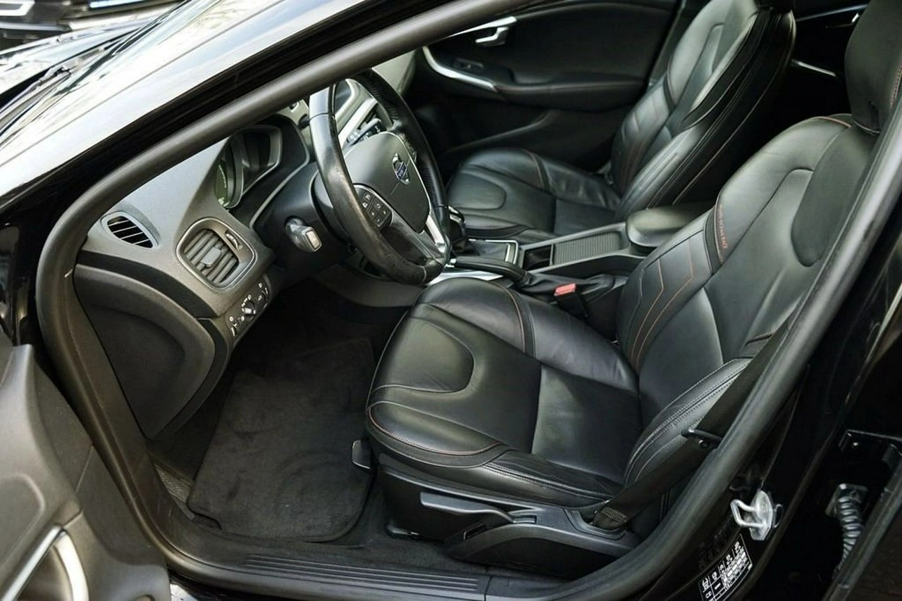 Volvo V40 Cross Country - Zdjęcie 16