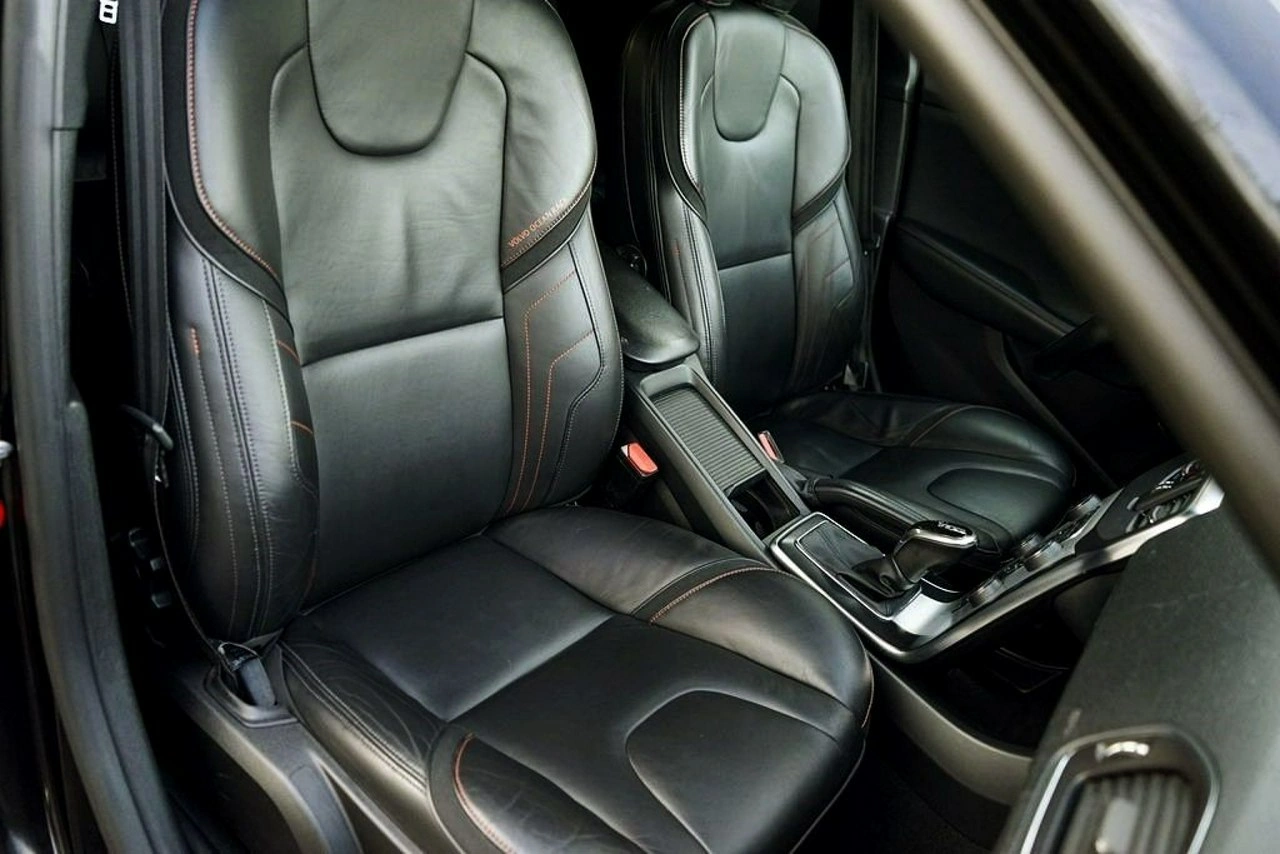 Volvo V40 Cross Country - Zdjęcie 19