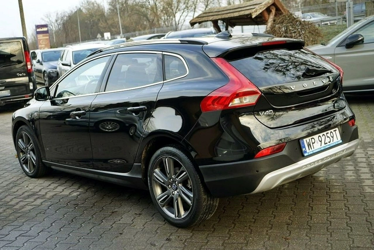 Volvo V40 Cross Country - Zdjęcie 2