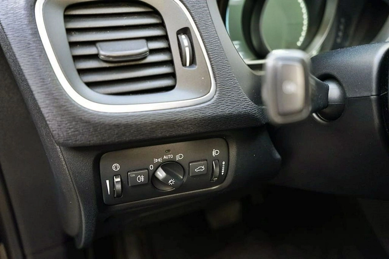 Volvo V40 Cross Country - Zdjęcie 23