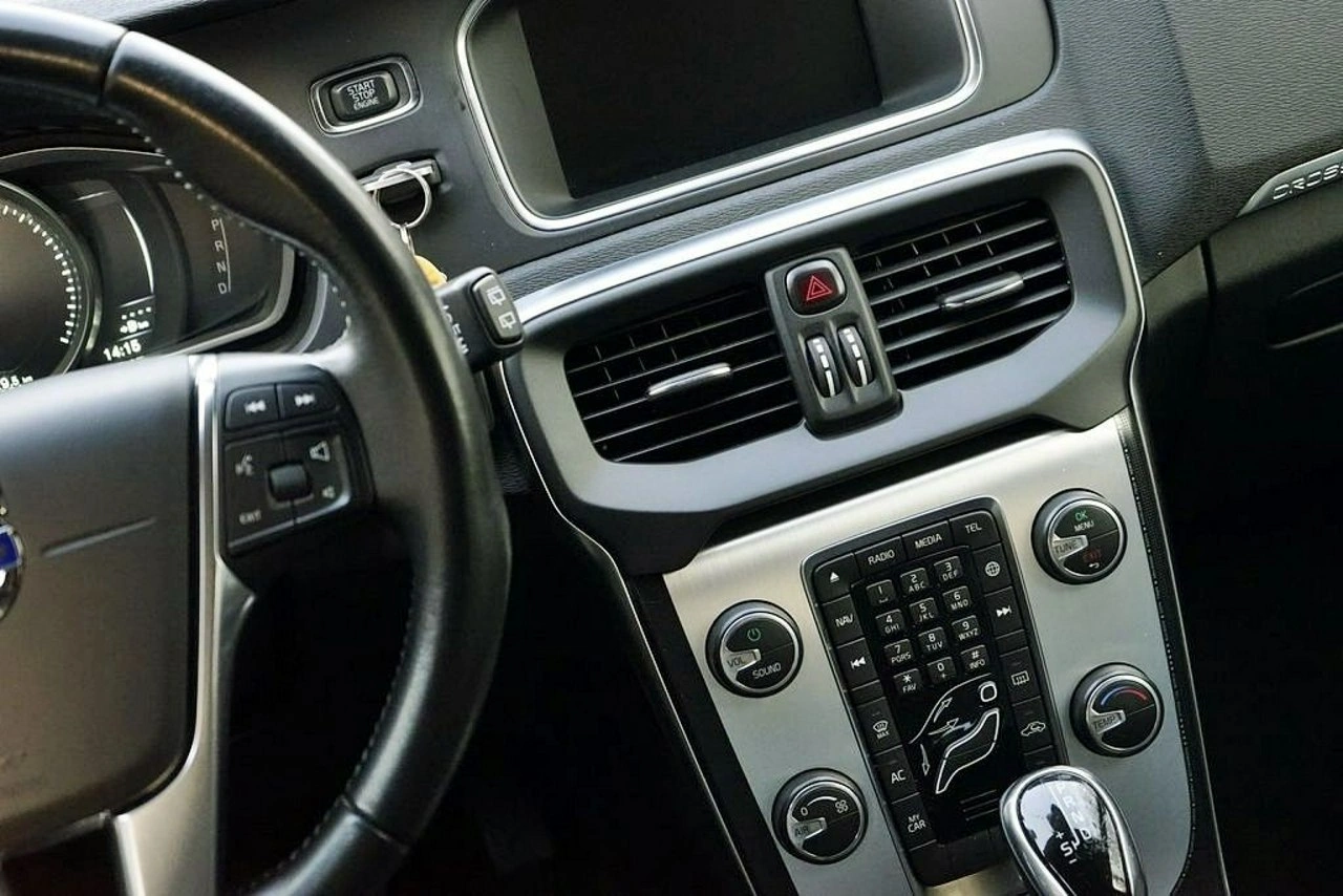 Volvo V40 Cross Country - Zdjęcie 25