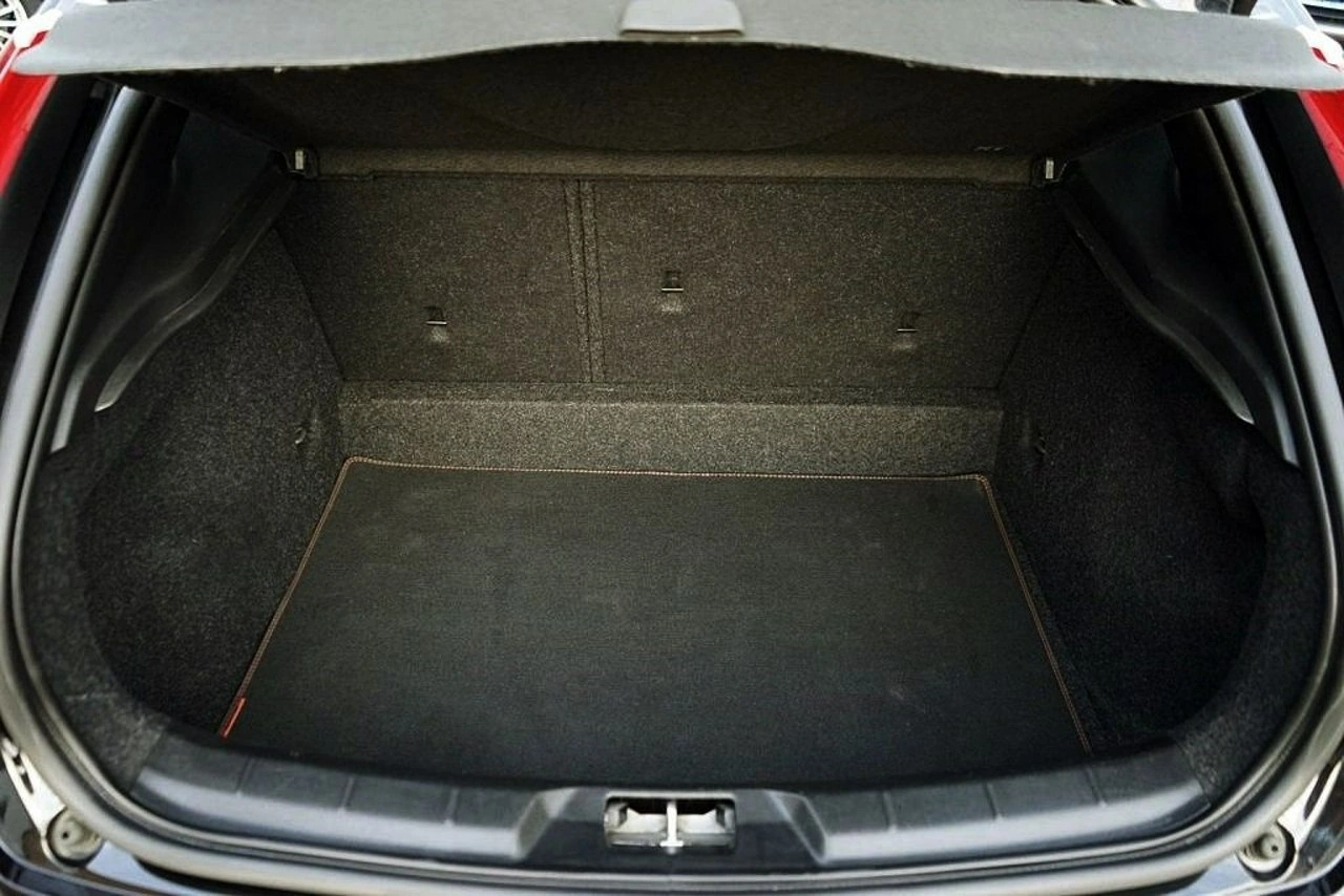 Volvo V40 Cross Country - Zdjęcie 32