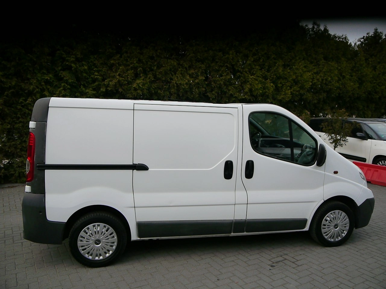 Opel Vivaro - Zdjęcie 10