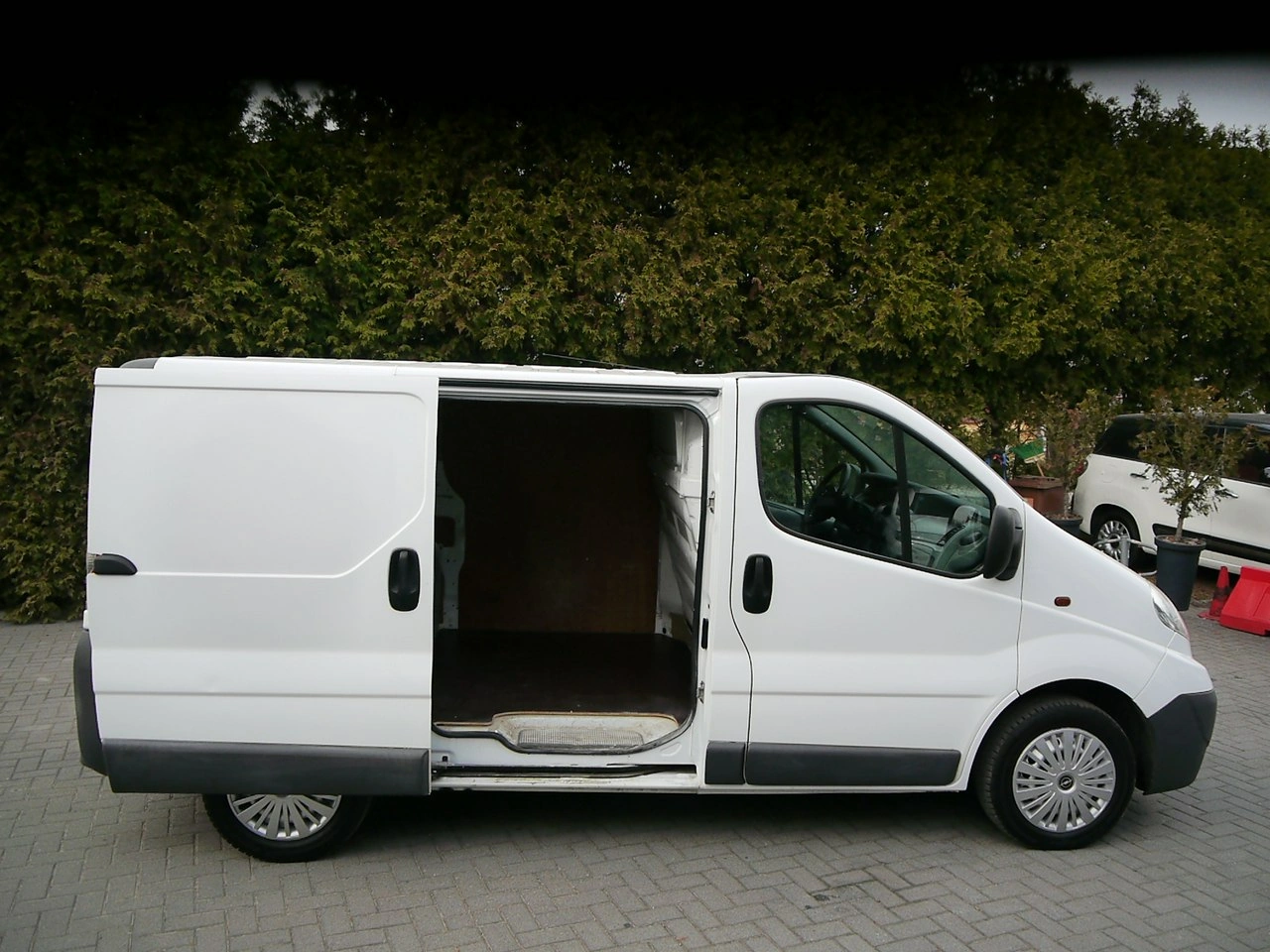 Opel Vivaro - Zdjęcie 11