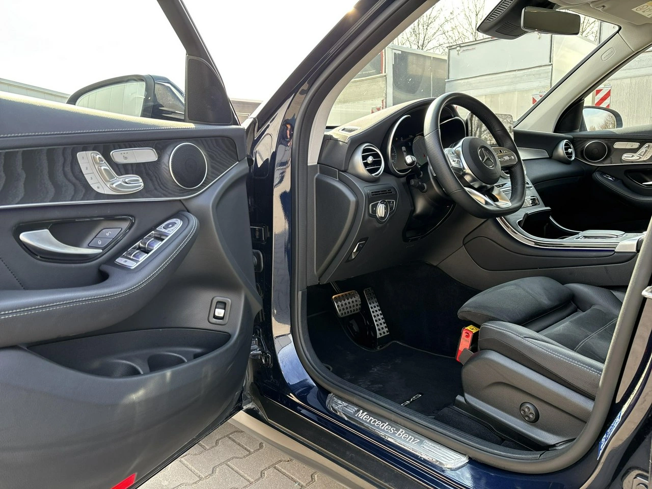 Mercedes GLC 300 - Zdjęcie 9