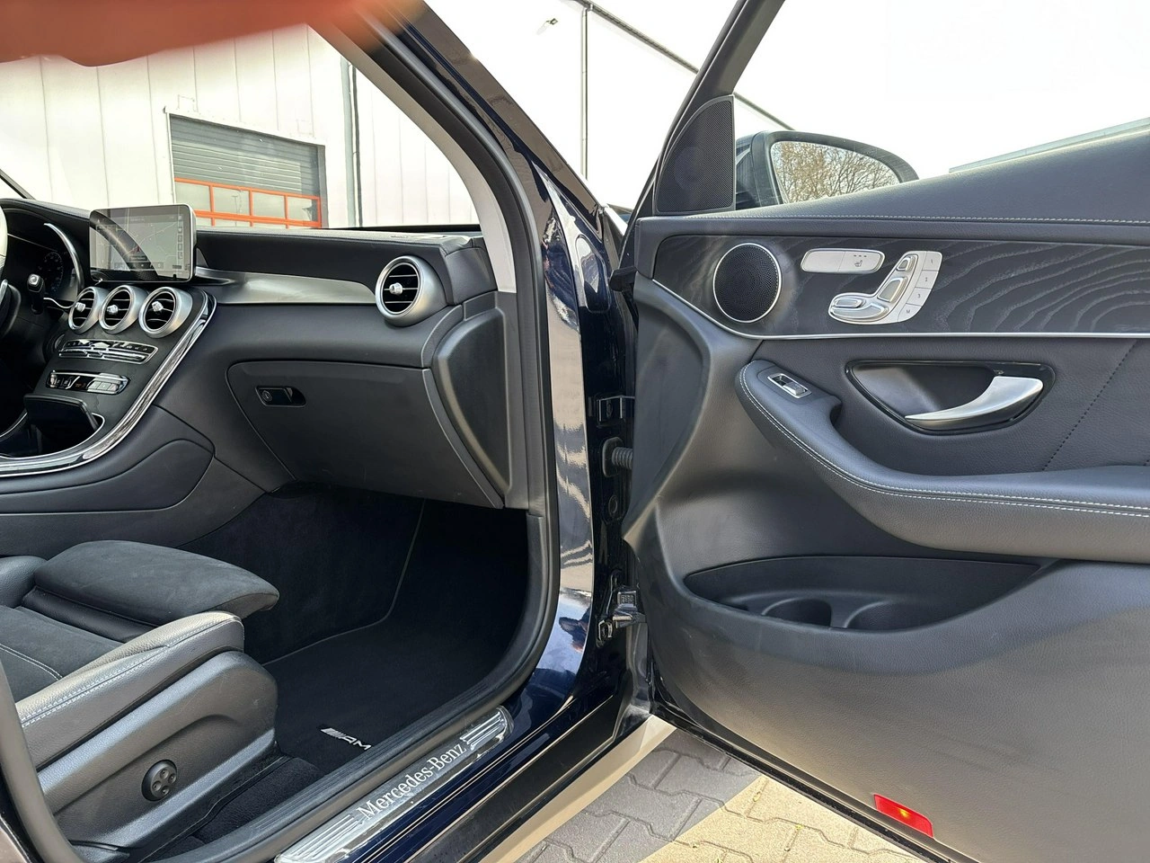 Mercedes GLC 300 - Zdjęcie 19