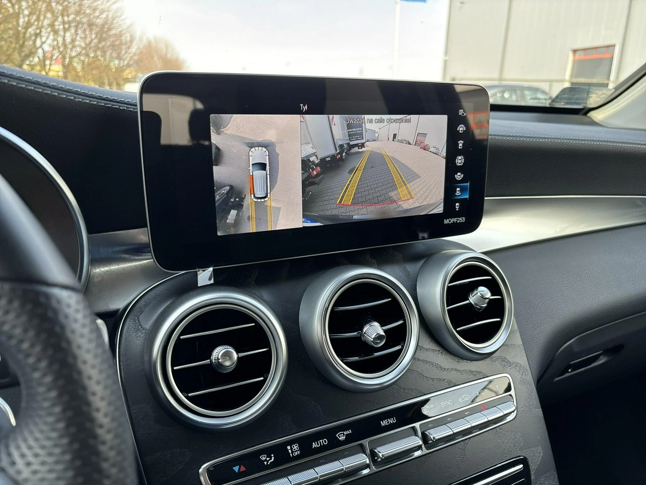 Mercedes GLC 300 - Zdjęcie 21