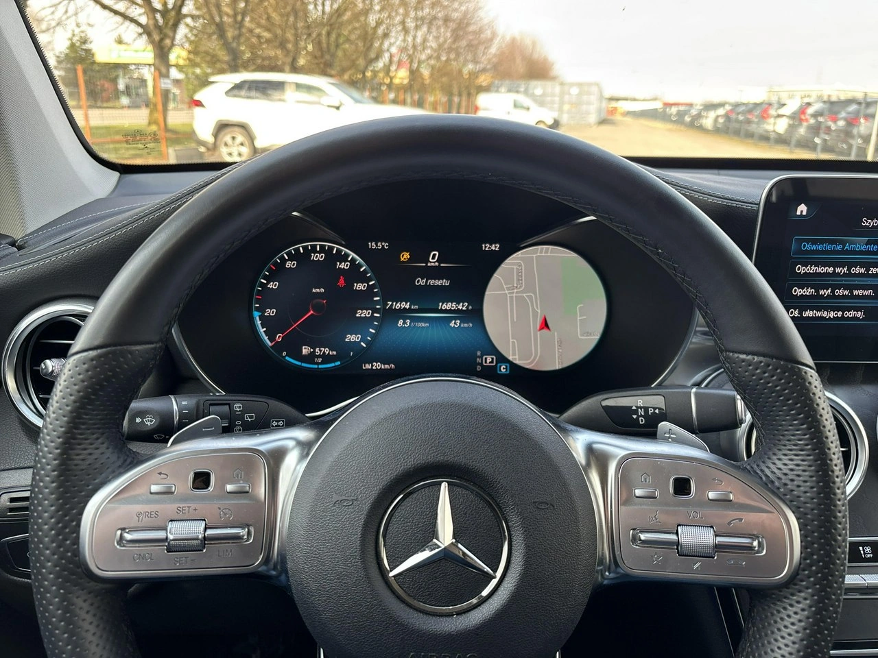 Mercedes GLC 300 - Zdjęcie 27