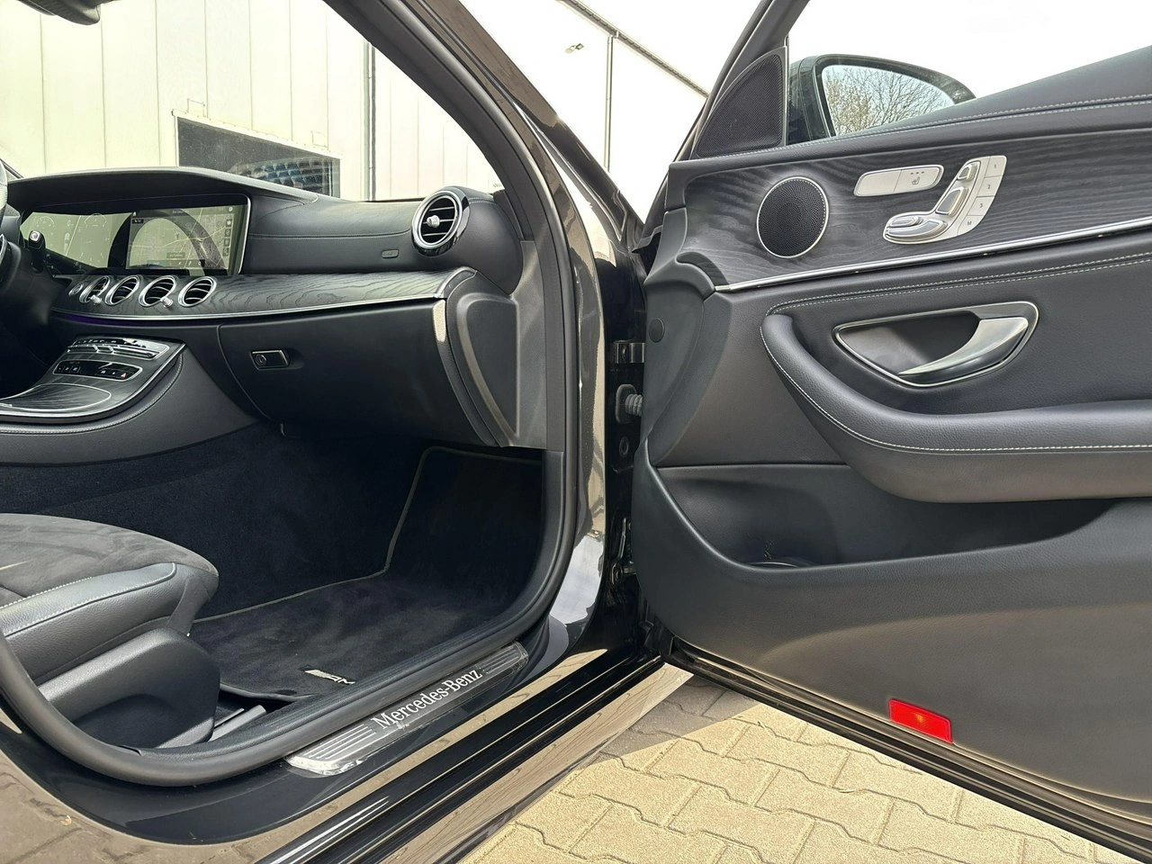 Mercedes E 220 - Zdjęcie 18