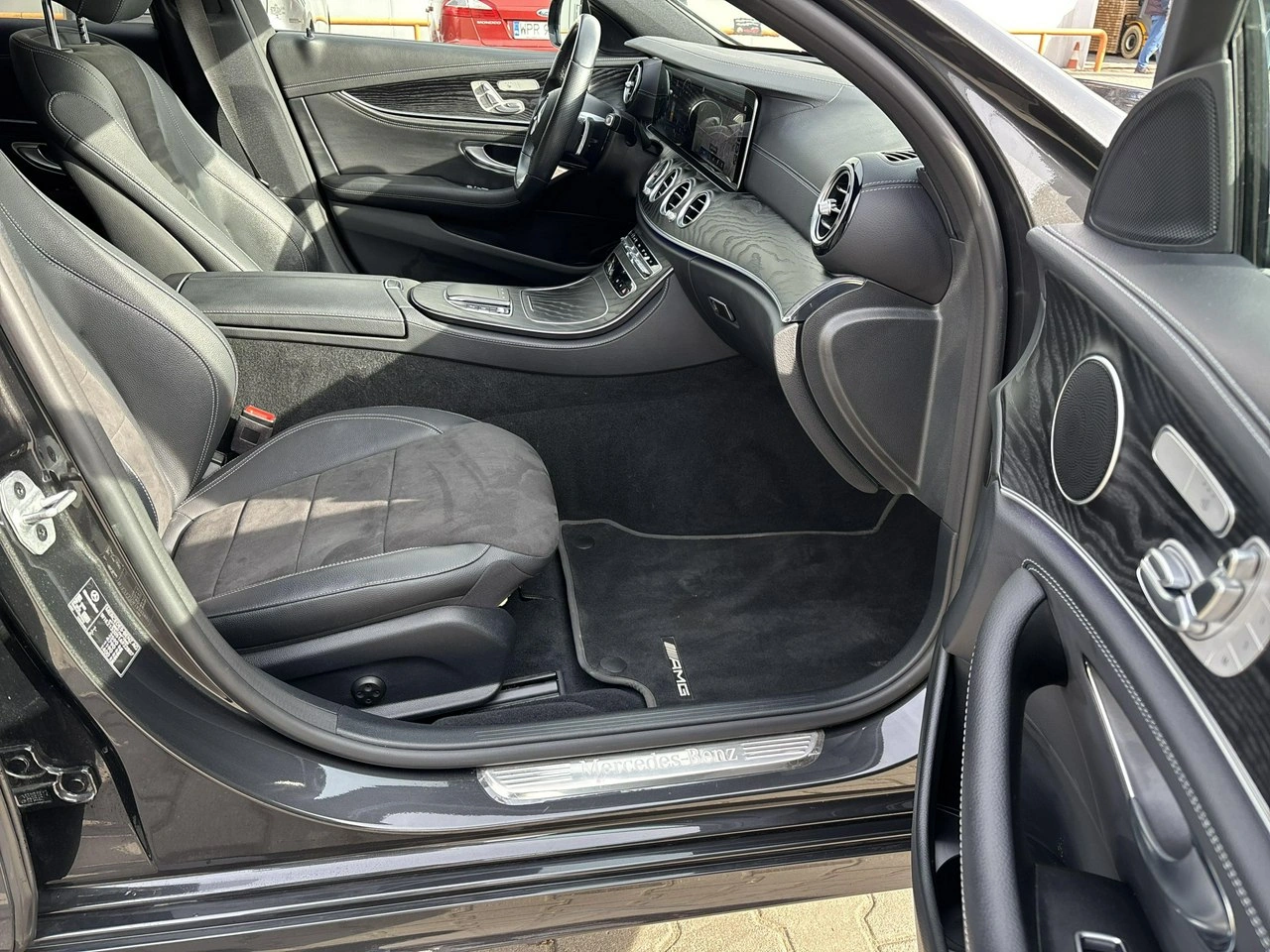 Mercedes E 220 - Zdjęcie 19