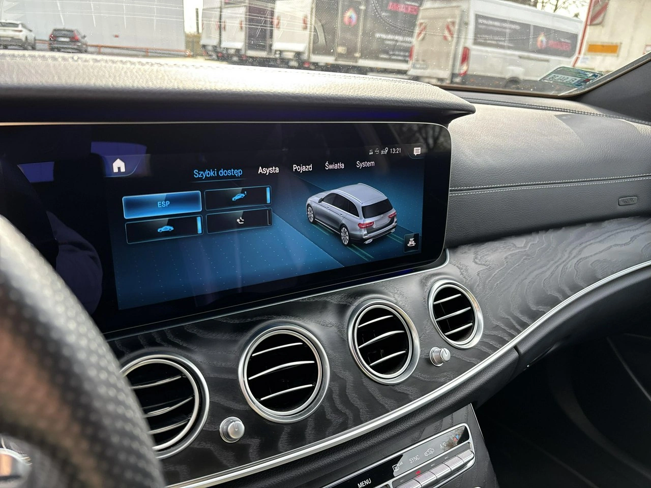 Mercedes E 220 - Zdjęcie 23