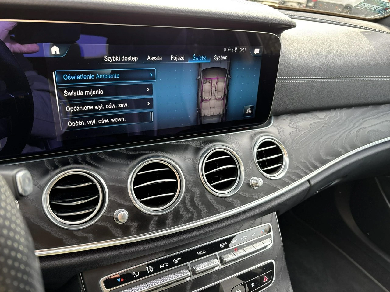 Mercedes E 220 - Zdjęcie 26