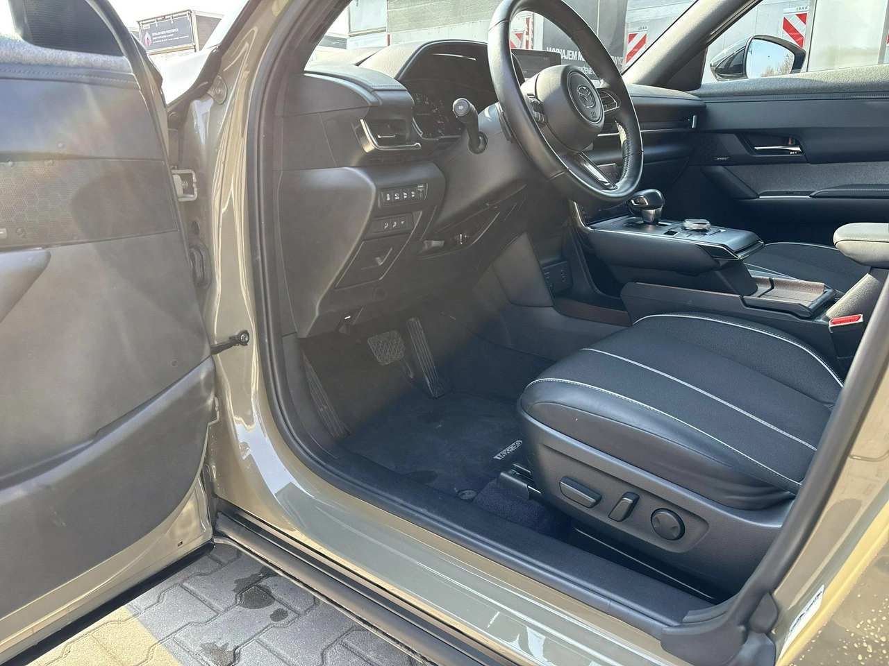 Mazda MX-30 - Zdjęcie 9