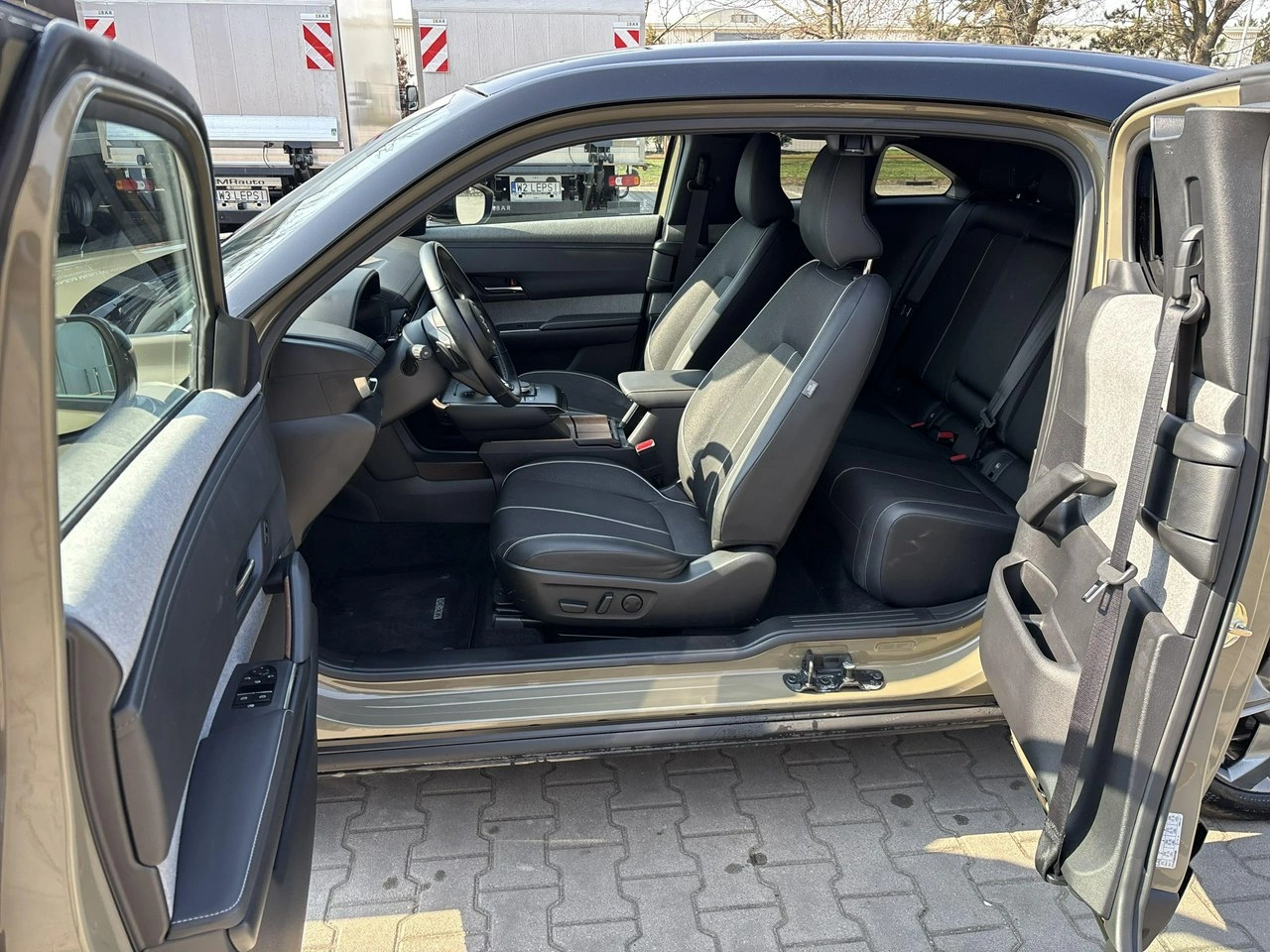 Mazda MX-30 - Zdjęcie 10