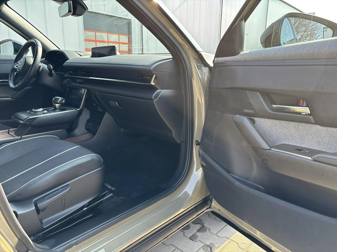 Mazda MX-30 - Zdjęcie 14