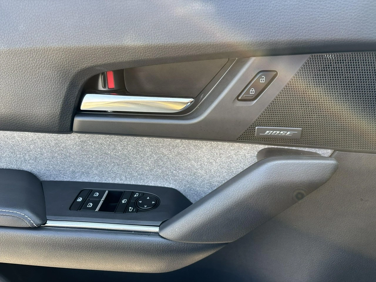 Mazda MX-30 - Zdjęcie 19