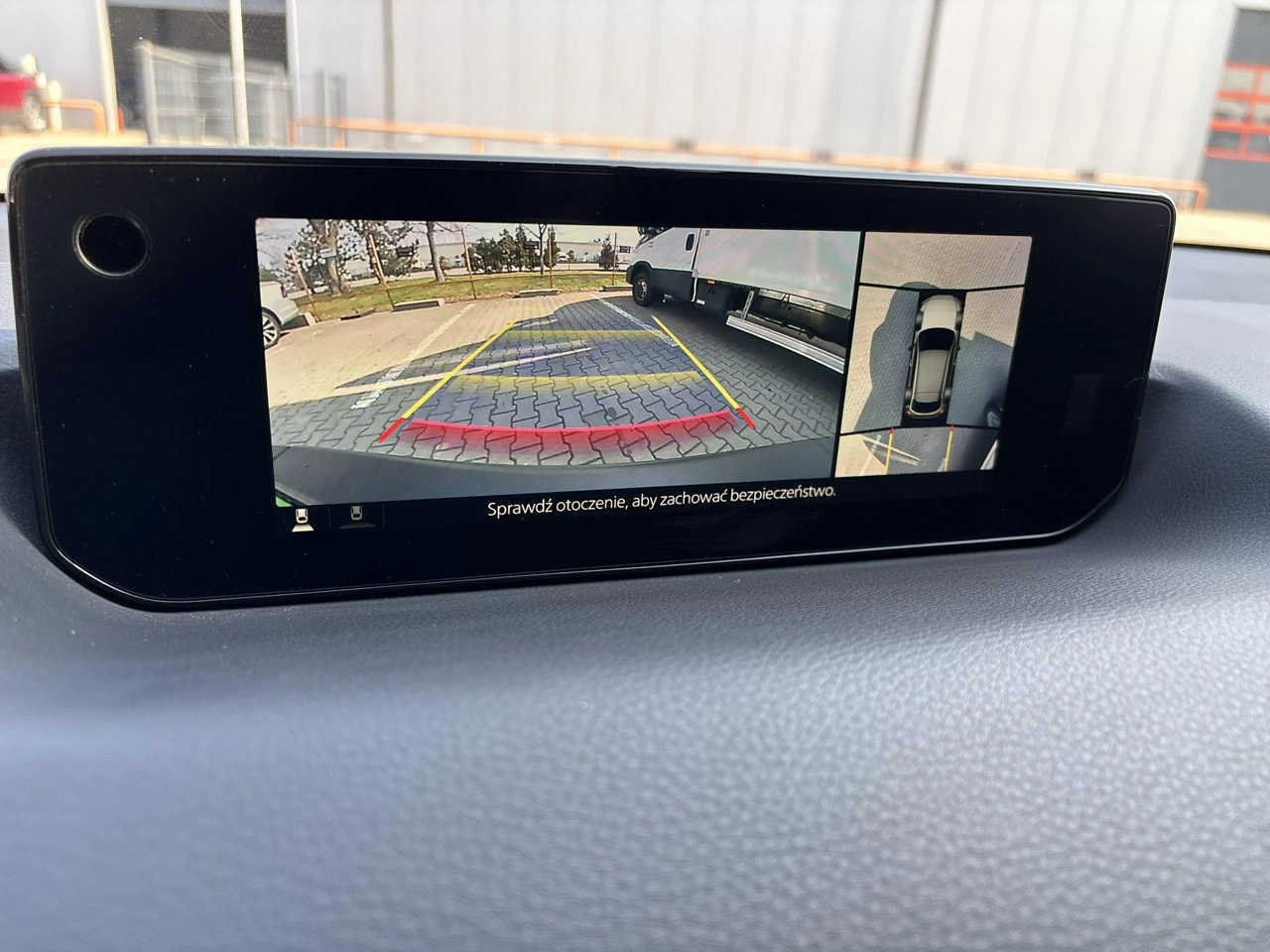 Mazda MX-30 - Zdjęcie 21