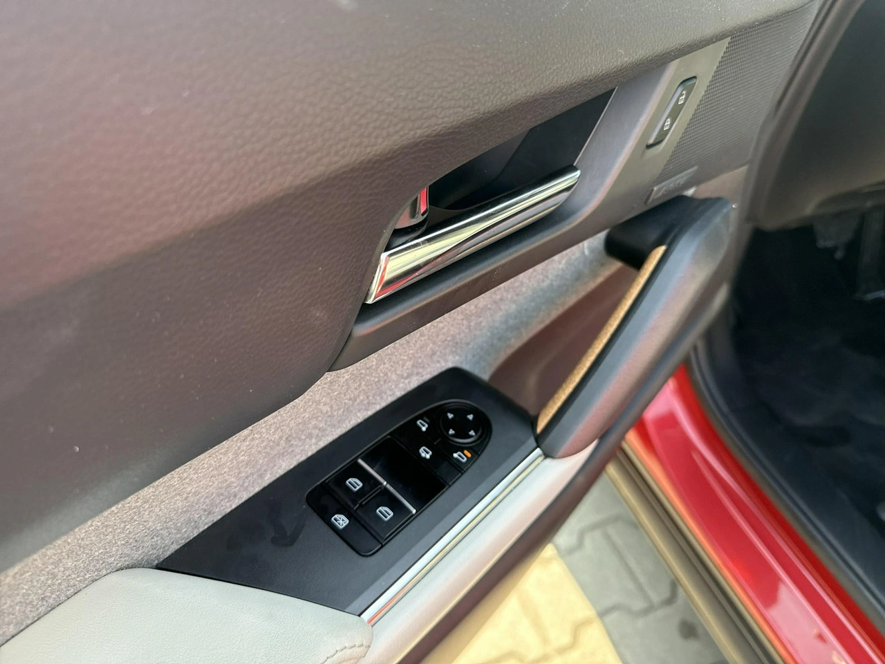 Mazda MX-30 - Zdjęcie 11