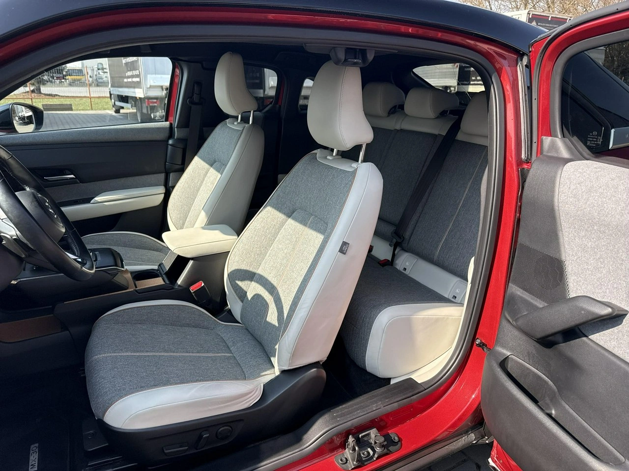 Mazda MX-30 - Zdjęcie 13