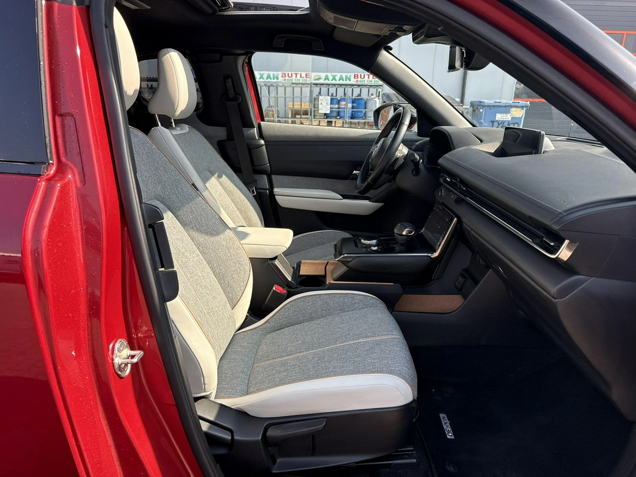 Mazda MX-30 - Zdjęcie 17