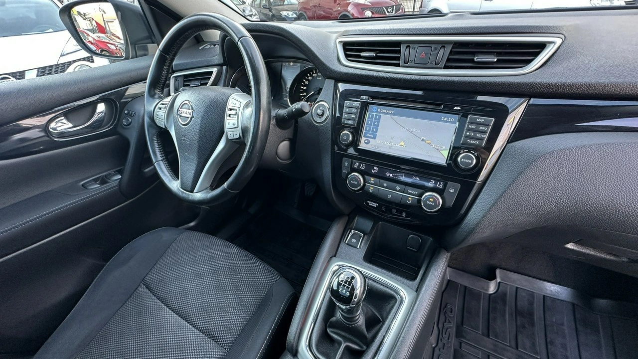 Nissan Qashqai - Zdjęcie 17