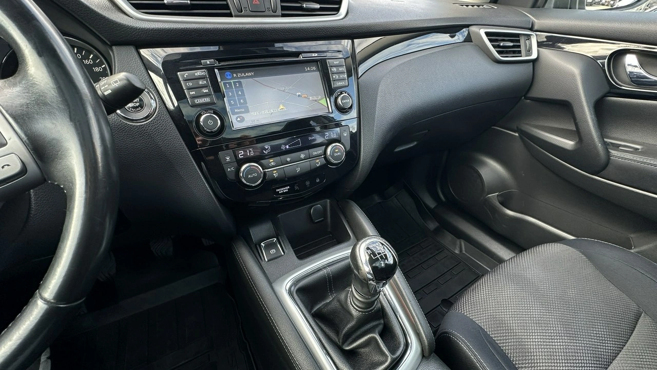 Nissan Qashqai - Zdjęcie 24