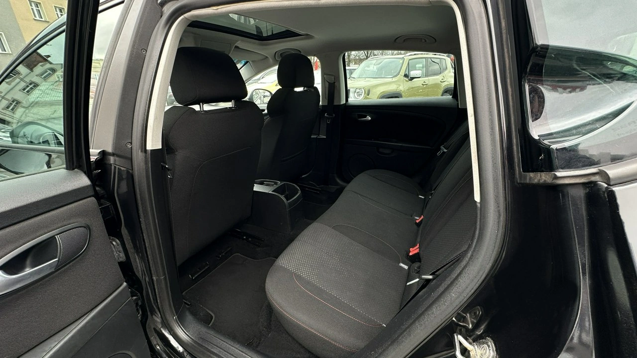 Seat Leon - Zdjęcie 30