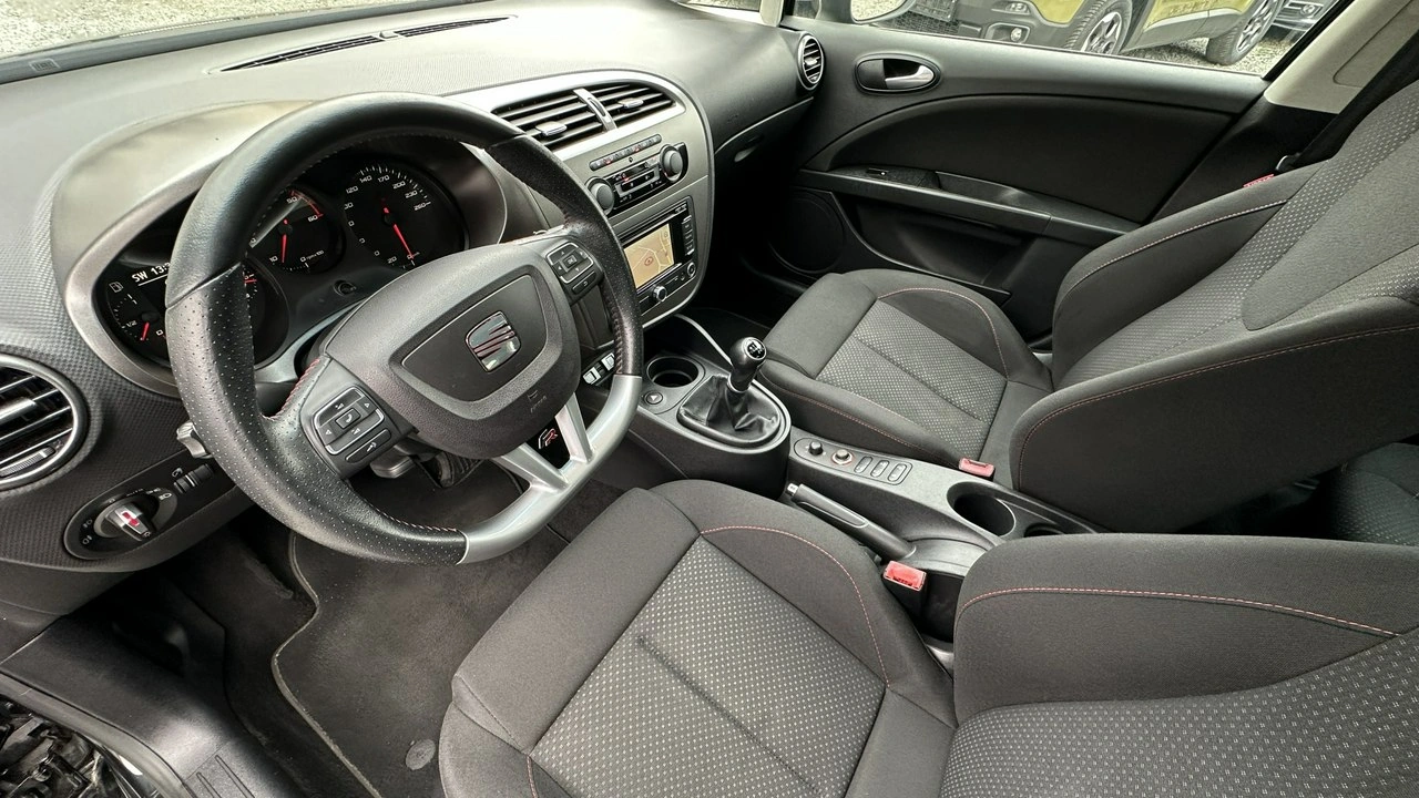 Seat Leon - Zdjęcie 31