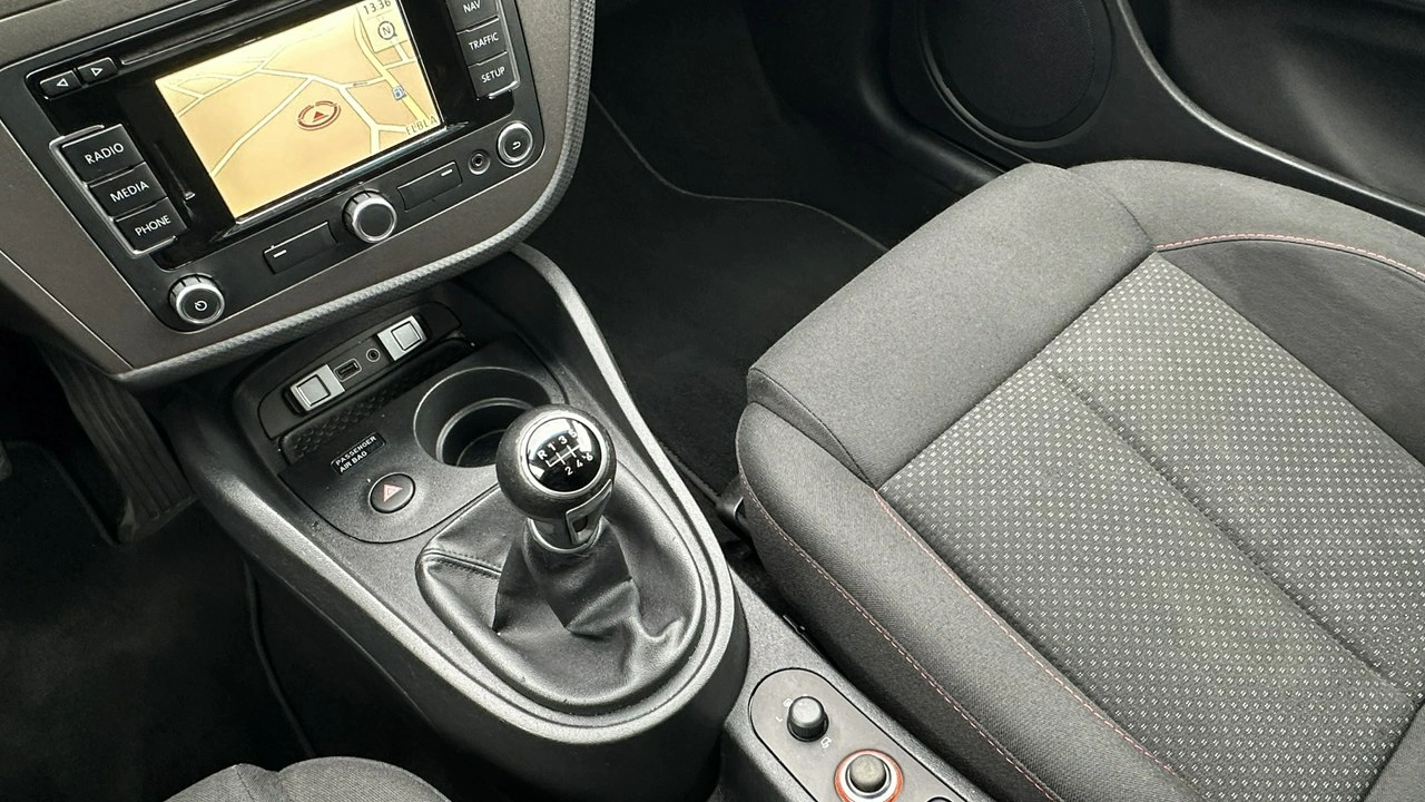 Seat Leon - Zdjęcie 33